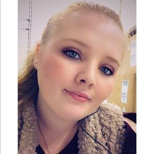 Meet your Posher, Mykayla